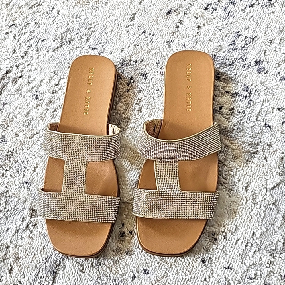 NWOB Kelly and Katie Rhinestone Sandals Size 8.5
